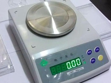 校準(zhǔn)電子天平需要注意哪些問(wèn)題
