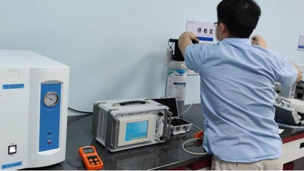 怎么用外徑千分尺校準(zhǔn)內(nèi)徑百分表