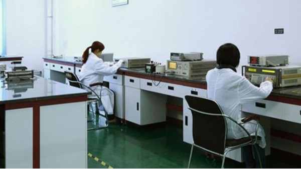 液相色譜儀紫外檢測器波長校準