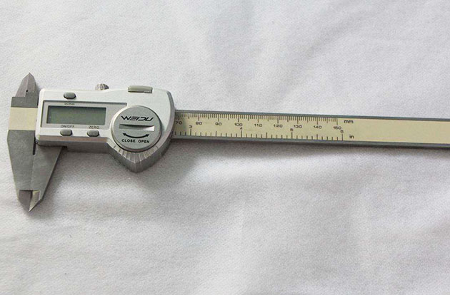 數(shù)顯卡尺校準方法