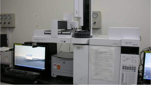 關于紫外可見分光光度計空白校準